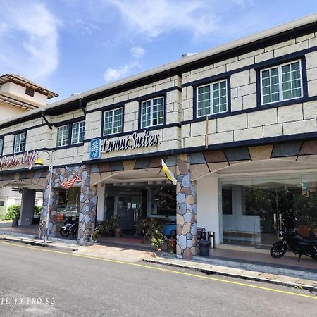 Lumut Suites מראה חיצוני תמונה