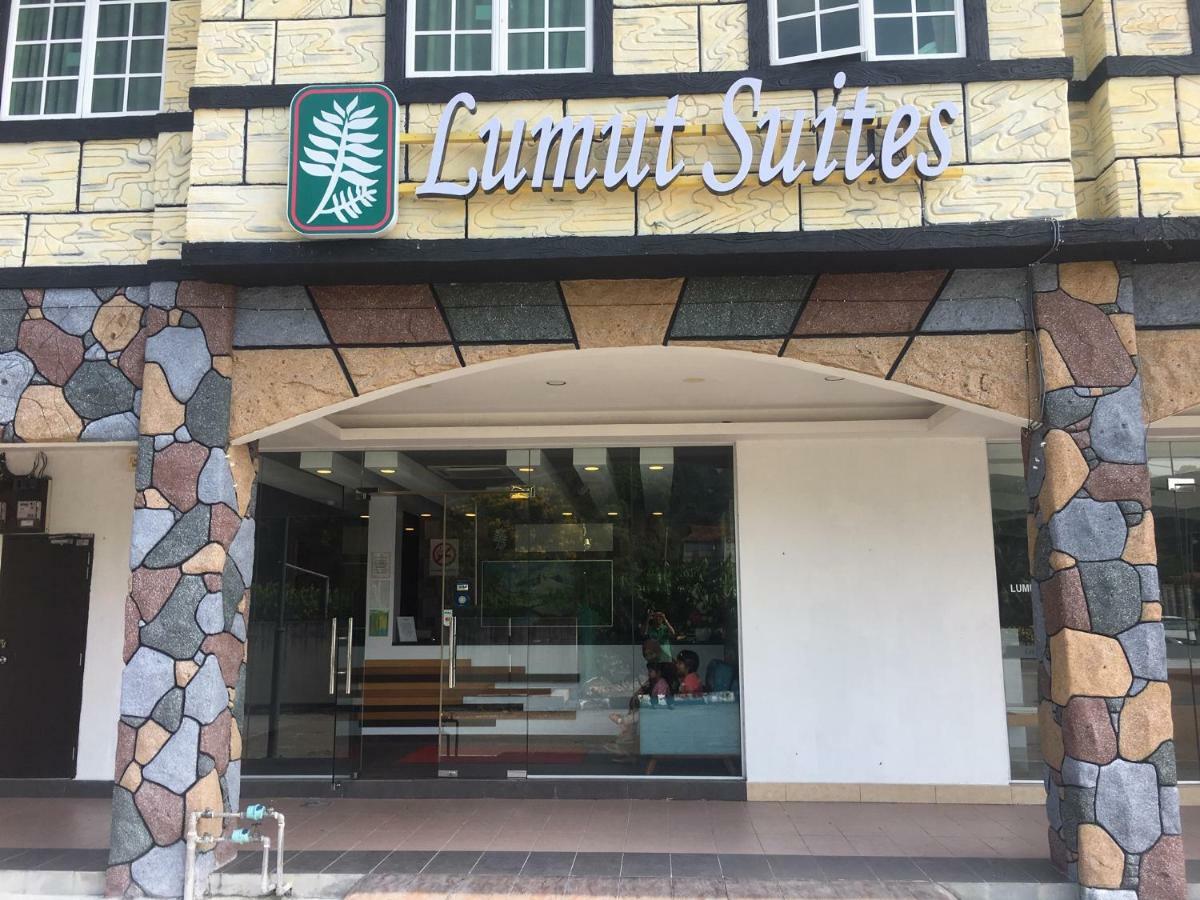 Lumut Suites מראה חיצוני תמונה