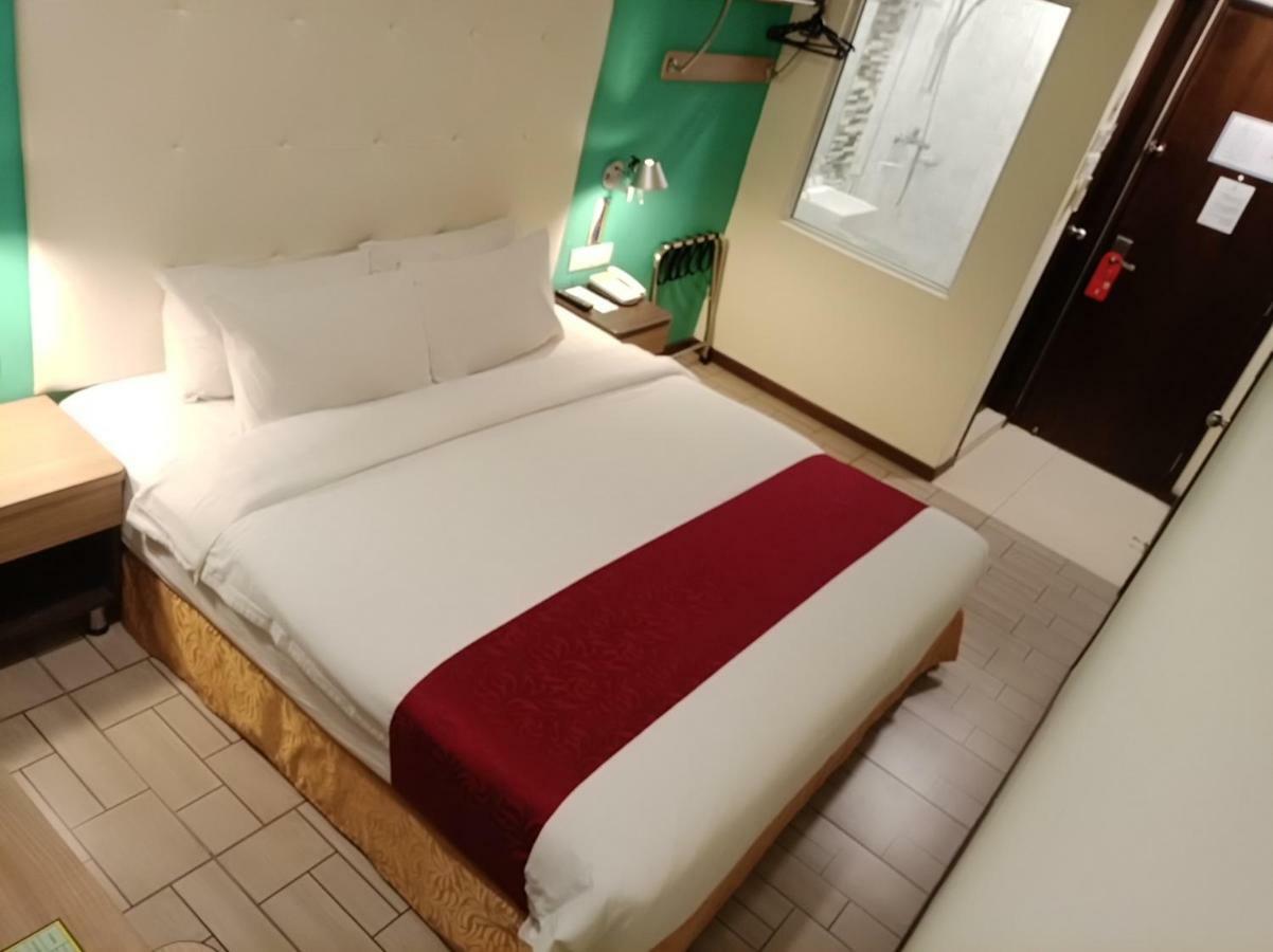 Lumut Suites מראה חיצוני תמונה