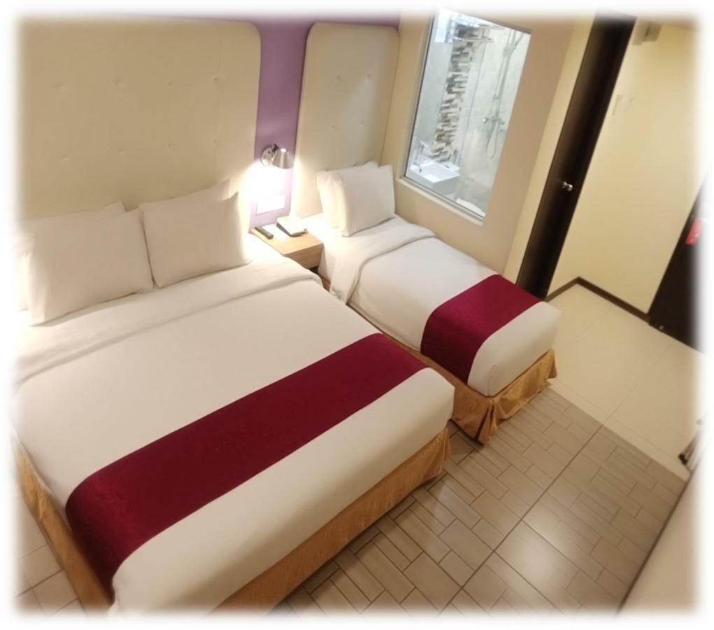 Lumut Suites מראה חיצוני תמונה