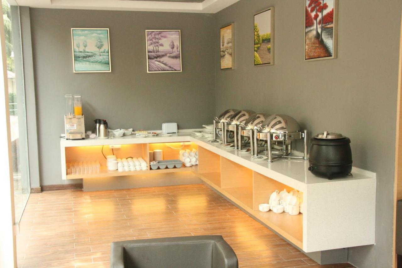 Lumut Suites מראה חיצוני תמונה