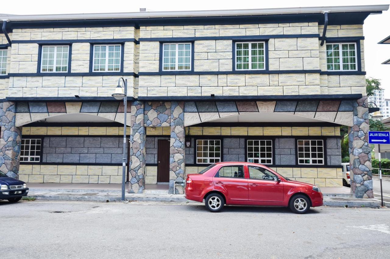 Lumut Suites מראה חיצוני תמונה