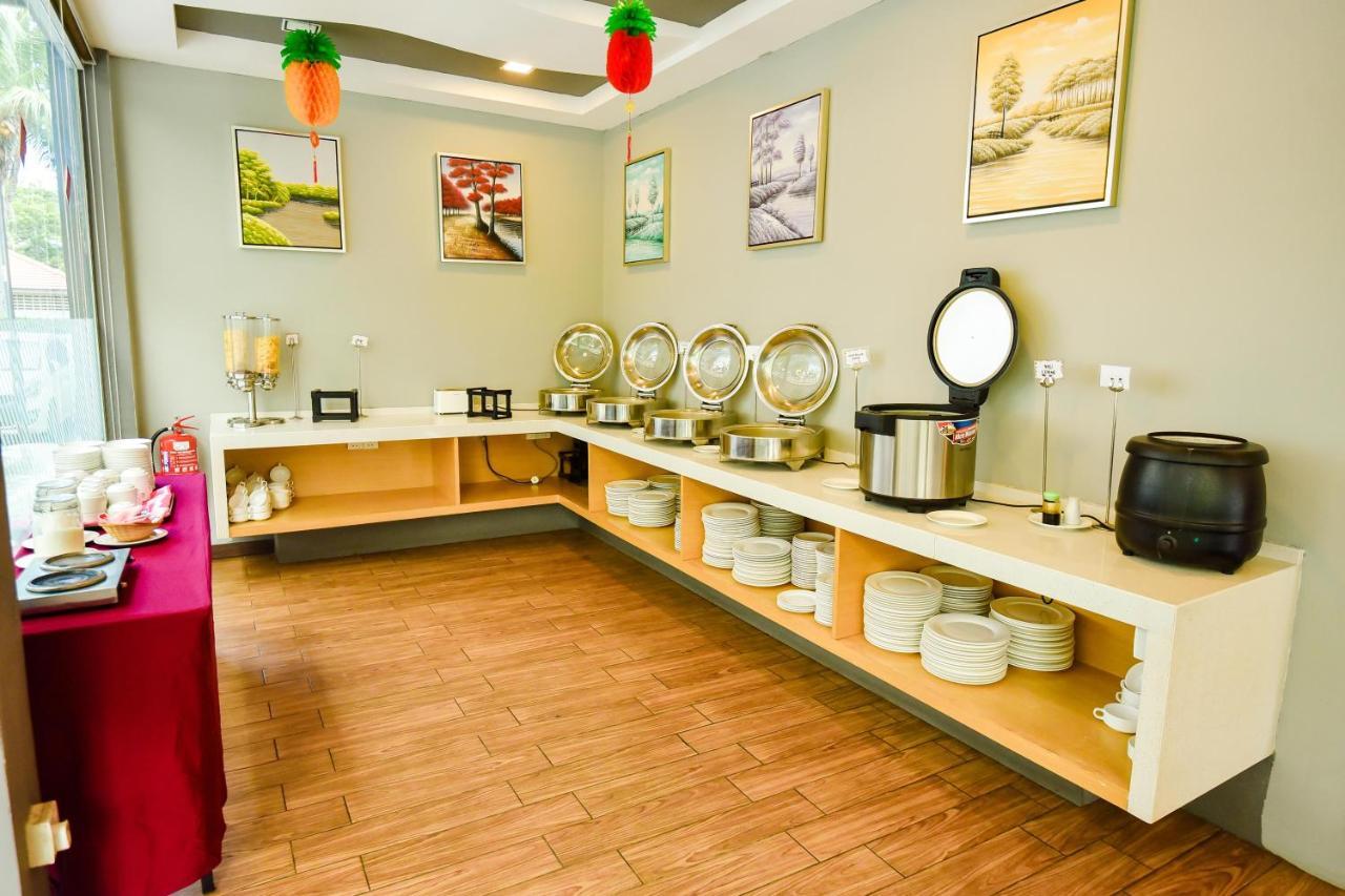 Lumut Suites מראה חיצוני תמונה
