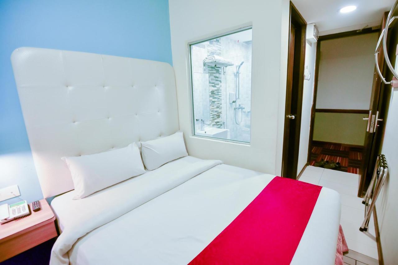 Lumut Suites מראה חיצוני תמונה